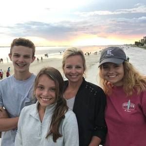 Meet your Posher, Jennifer